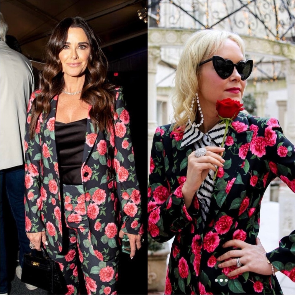 Alice + Olivia Breann Long Fitted Blazer Jacket In Cheri Floral Print